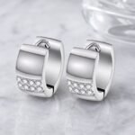 siknakit-petite-crystal-hoops-silver-srebrni-mini-obrocki-s-cirkoni-siva-steklena-podlaga
