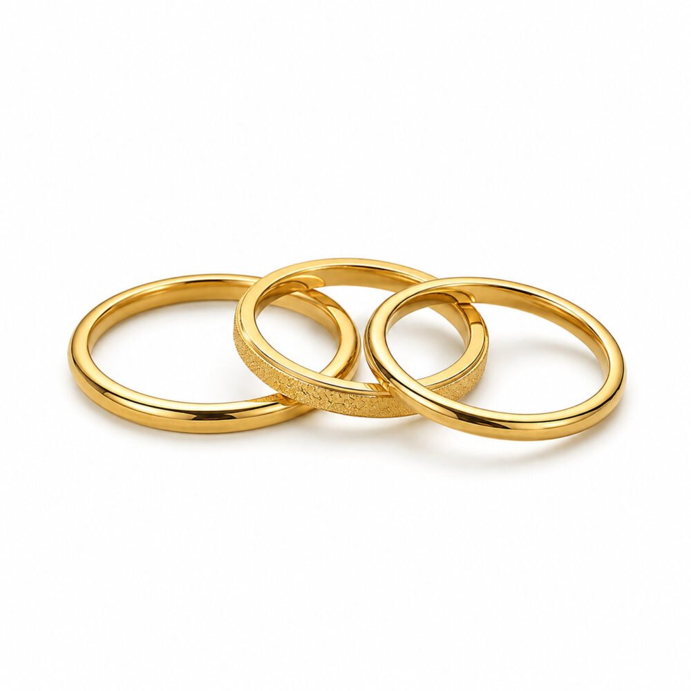 sik-nakit-prstan-lustre-trio-gold-komplet-prstanov-bela-produktna Lustre Trio Gold zlati komplet treh tankih prstanov Šik nakit