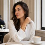 sik-nakit-zlata-bangle-zapestnica-s-cirkoni-lumiere-dot-bangle-caffe-lifestyle-elegant-interior
