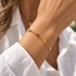 sik-nakit-prism-gem-zlata-zapestnica-z-barvnimi-cirkoni-close-up-2
